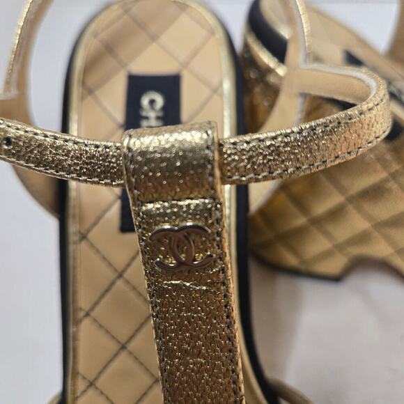 Chanel  Laminated Goatskin Quilted Wedge Sandals Size 38 - Picture 11 of 13